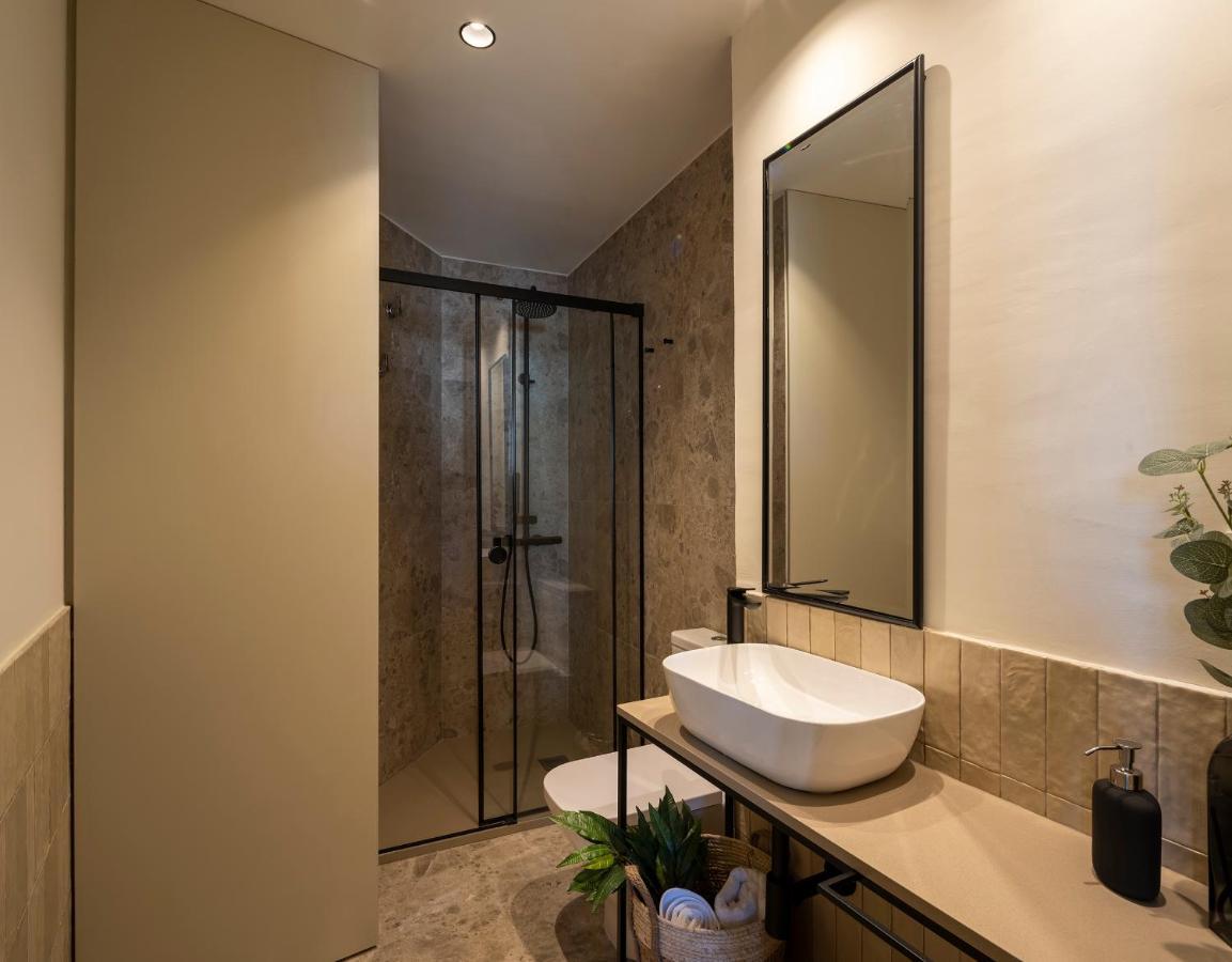 Home4U, Plaza Nueva 1 Granada Bagian luar foto